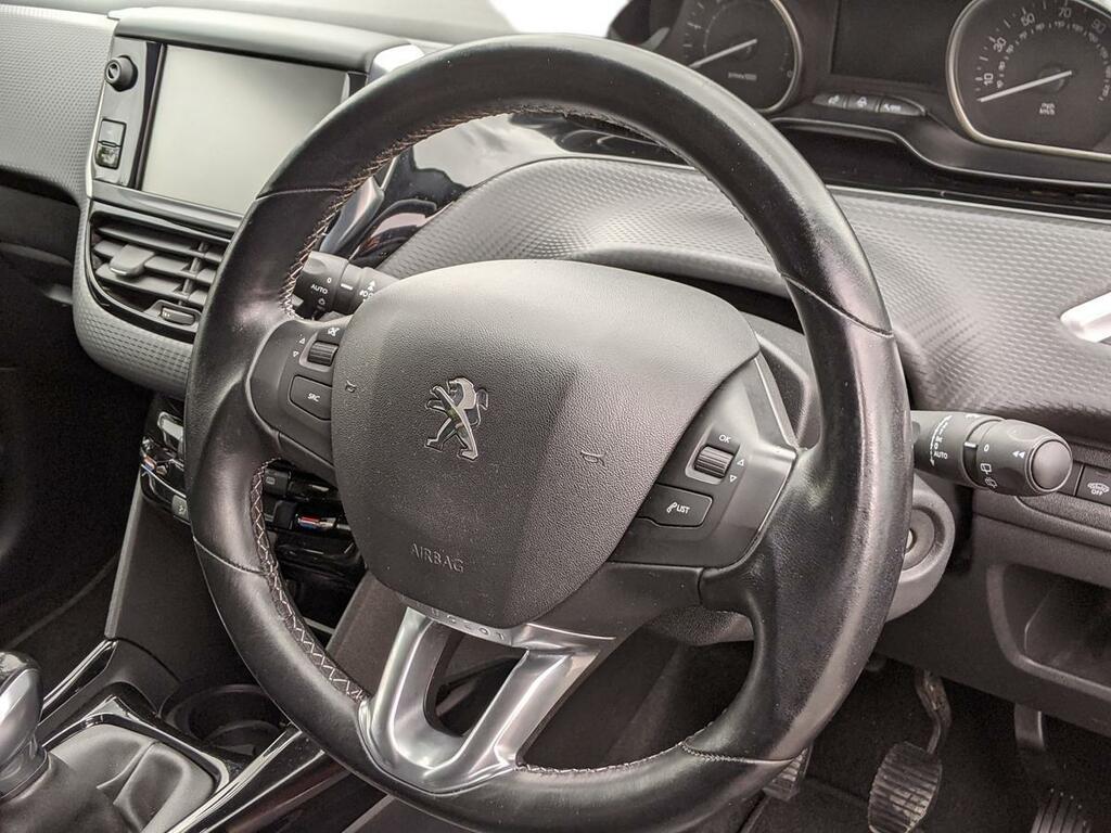 Peugeot 2008 Active Black #10