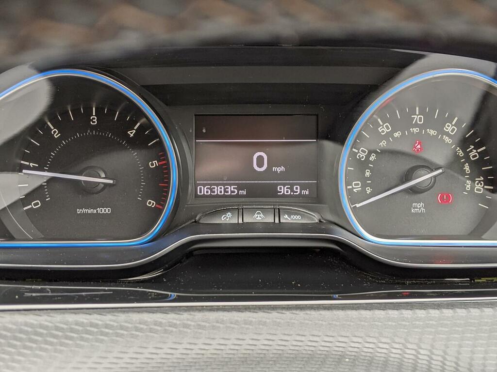 Peugeot 2008 Active Black #14