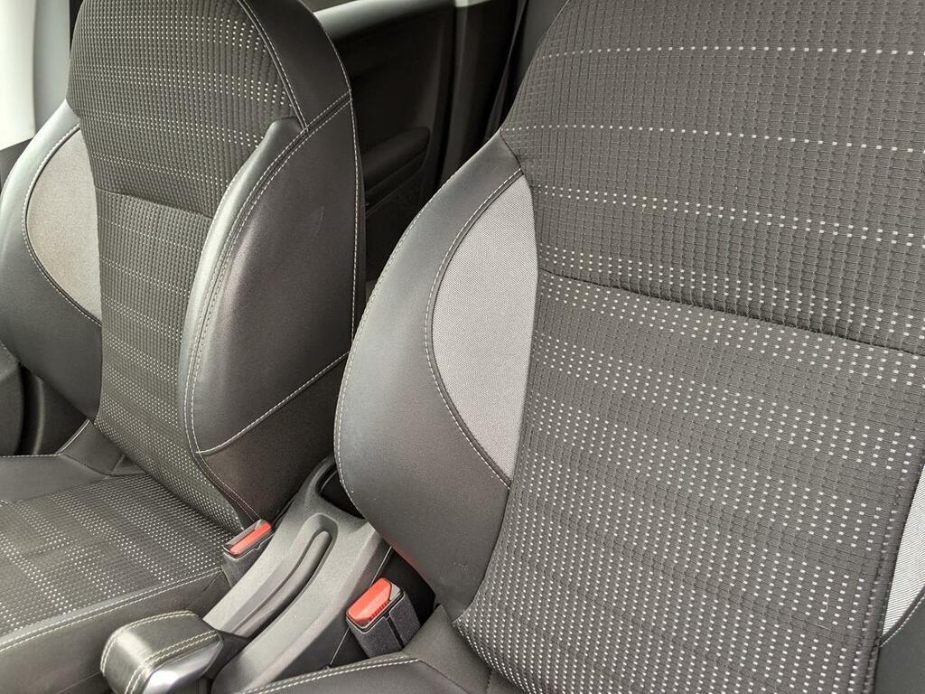 Peugeot 2008 Active Black #16