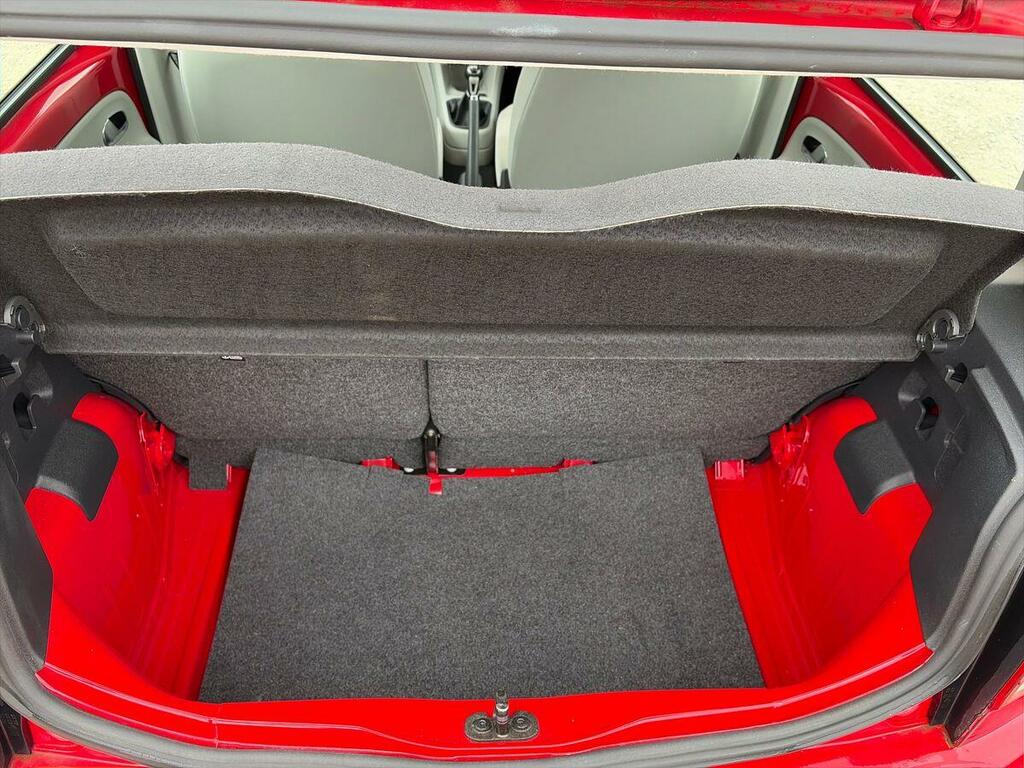 Seat MII 1.0 12V Red #17