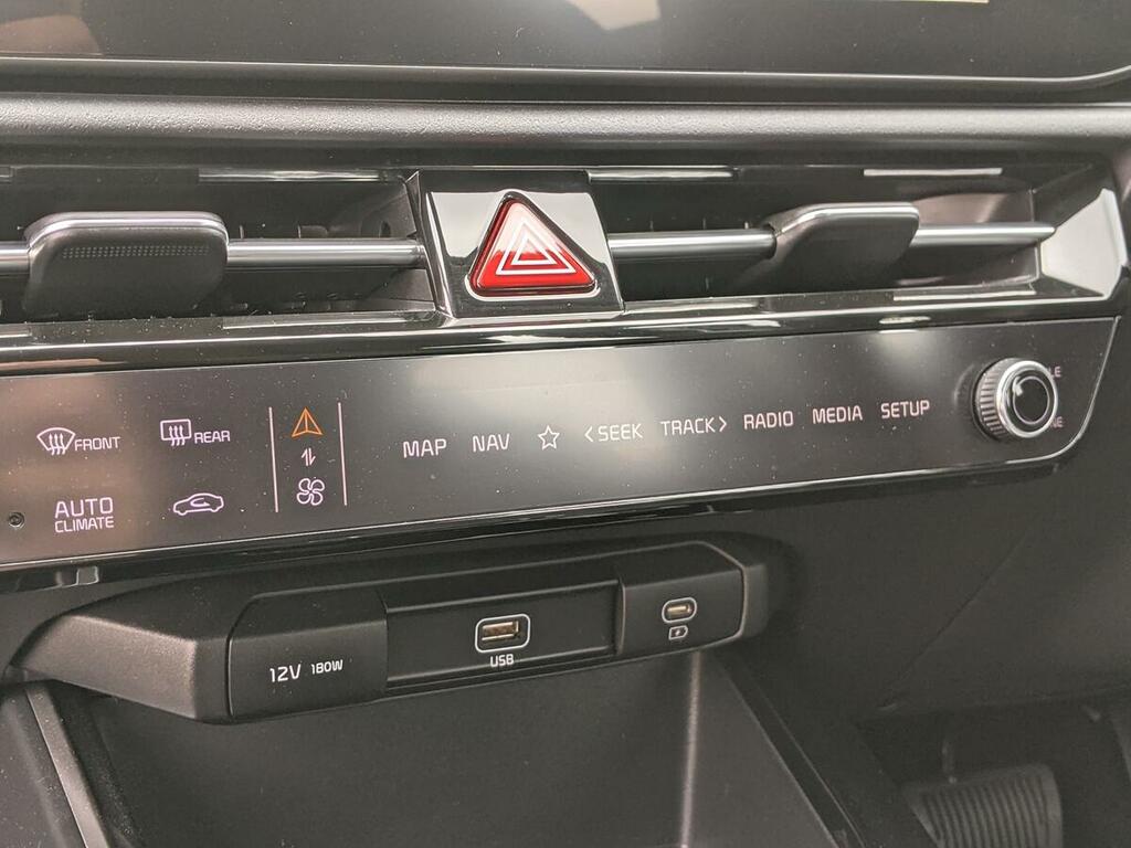 Kia Niro Kia Niro 2 White #22