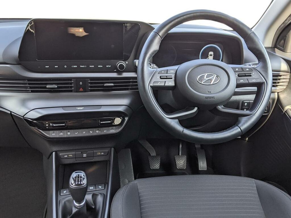 Hyundai I20 Se Connect White #10