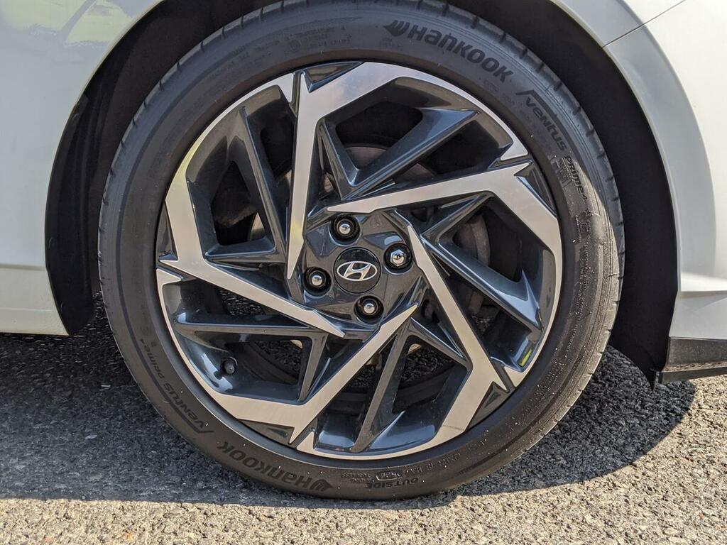 Hyundai I20 Se Connect White #18