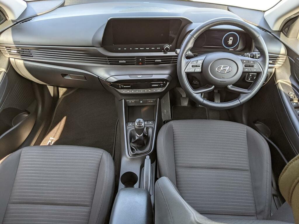 Hyundai I20 Se Connect White #9