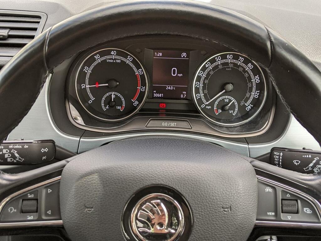 Skoda Fabia 1.0 Tsi Se L Silver #13