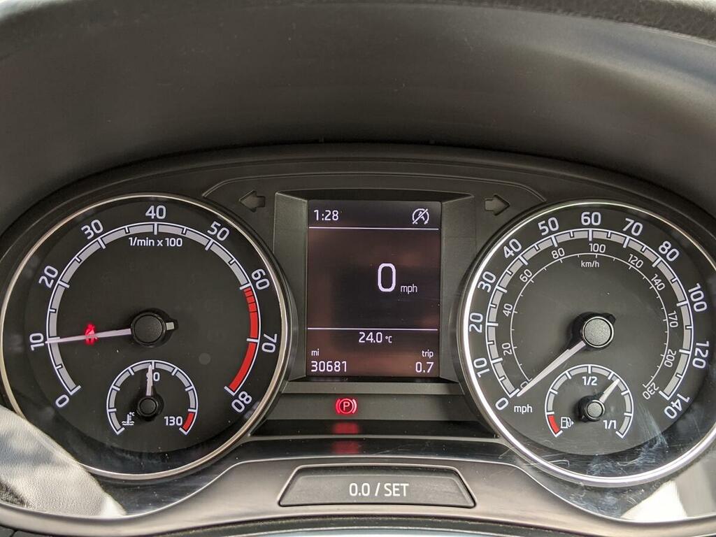 Skoda Fabia 1.0 Tsi Se L Silver #14