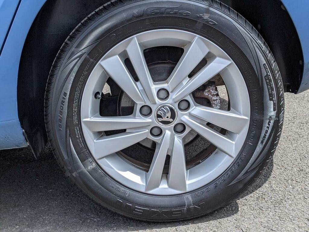 Skoda Fabia 1.0 Tsi Se L Silver #9