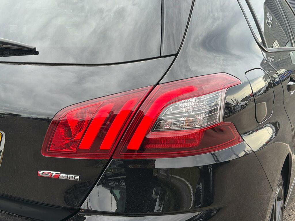 Peugeot 308 1.5 Bluehdi 130 Tech Edition E White #21