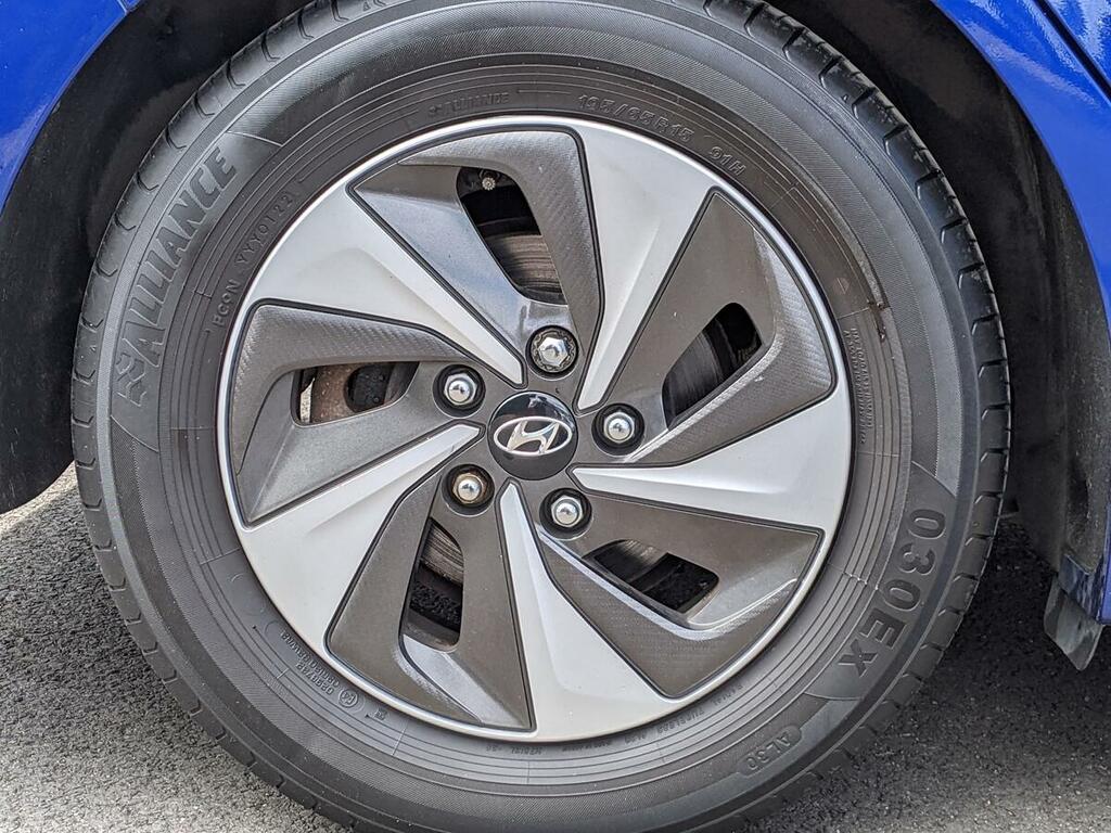 Hyundai Ioniq Premium Silver #9