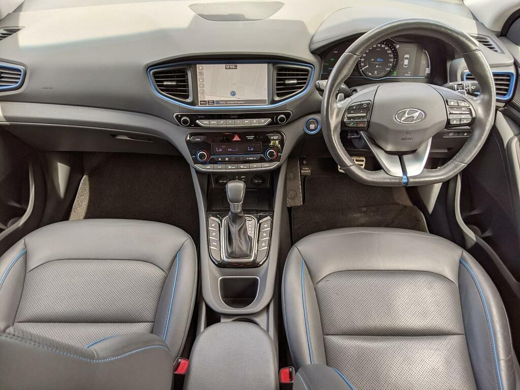 Hyundai Ioniq Premium Silver #11