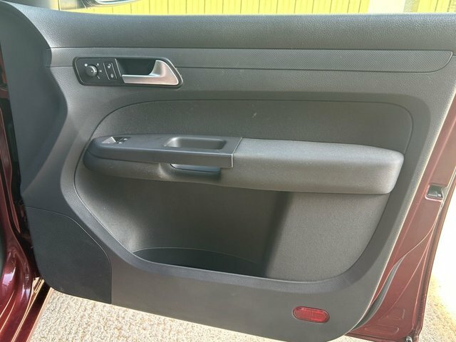 Volkswagen Caddy Maxi Life C20 Life Tdi Bluemotion Technology Black #32