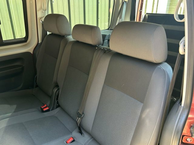 Volkswagen Caddy Maxi Life C20 Life Tdi Bluemotion Technology Black #17