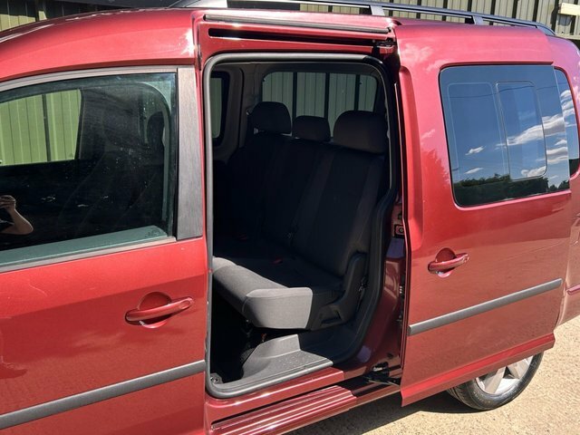 Volkswagen Caddy Maxi Life C20 Life Tdi Bluemotion Technology Black #18