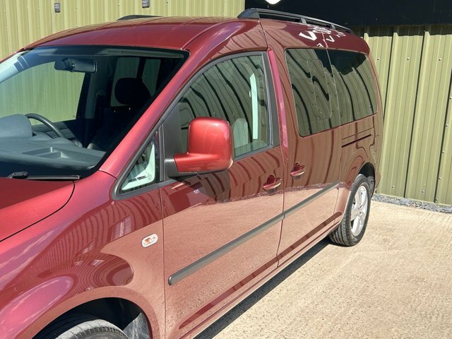 Volkswagen Caddy Maxi Life C20 Life Tdi Bluemotion Technology Black #11