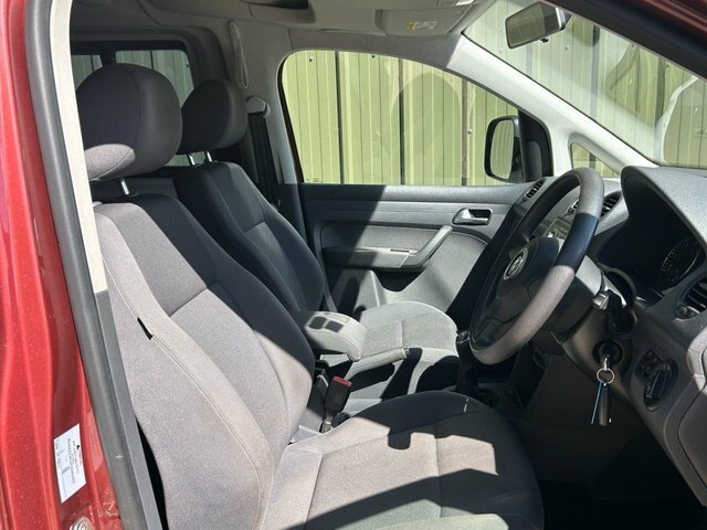 Volkswagen Caddy Maxi Life C20 Life Tdi Bluemotion Technology Black #19