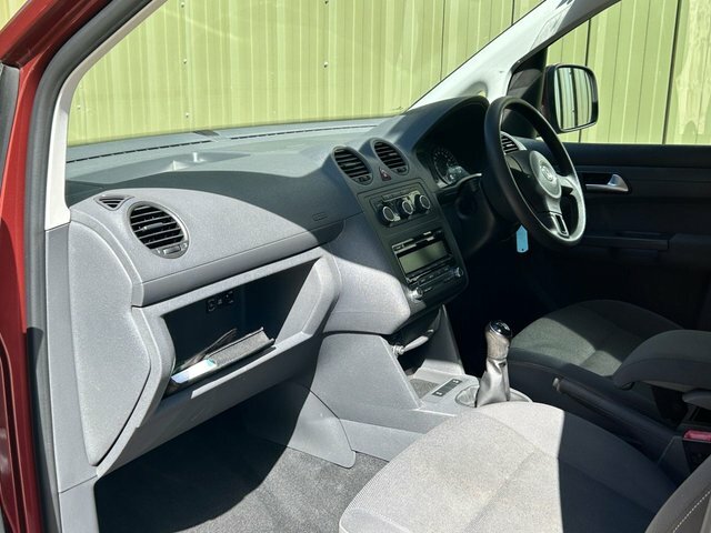 Volkswagen Caddy Maxi Life C20 Life Tdi Bluemotion Technology Black #36