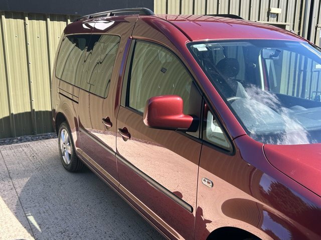 Volkswagen Caddy Maxi Life C20 Life Tdi Bluemotion Technology Black #45