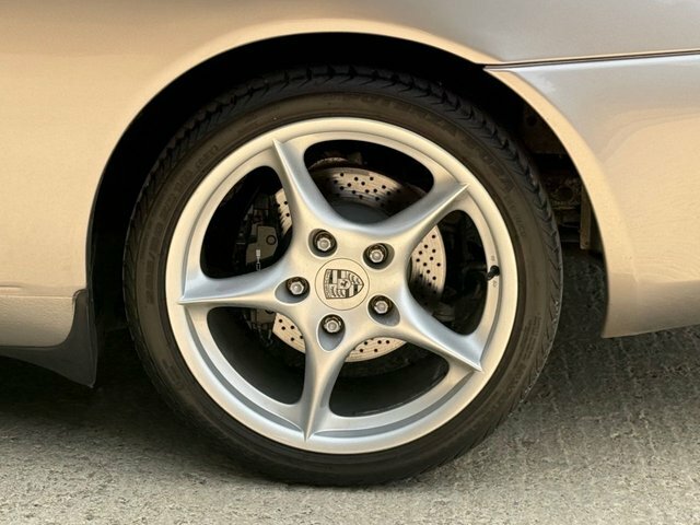 Porsche 911 Carrera 2 #10