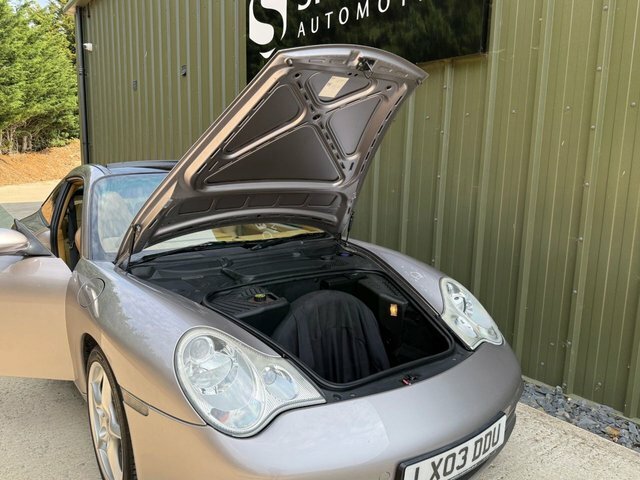 Porsche 911 Carrera 2 #29