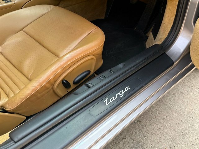 Porsche 911 Carrera 2 #37