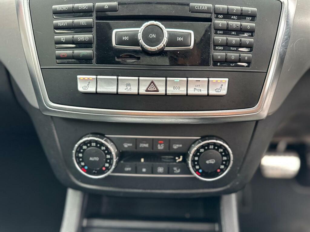 Mercedes-Benz M Class 2.1 Ml250 Bluetec Amg Line Suv G-tronic White #46
