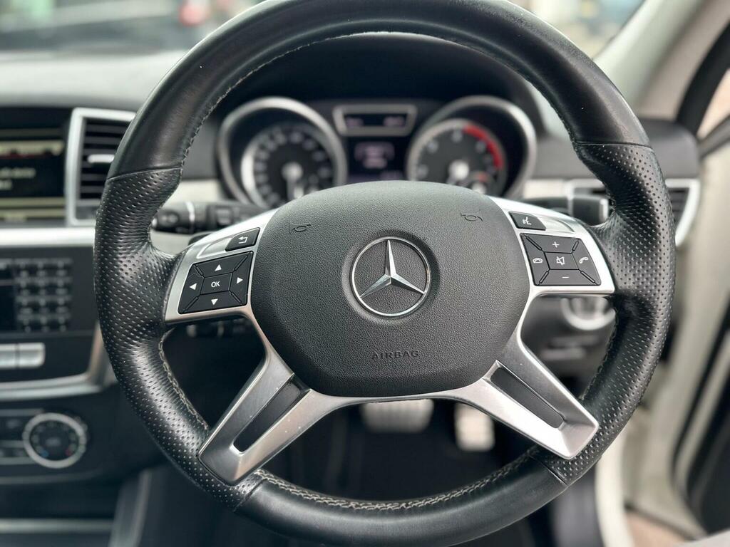 Mercedes-Benz M Class 2.1 Ml250 Bluetec Amg Line Suv G-tronic White #43