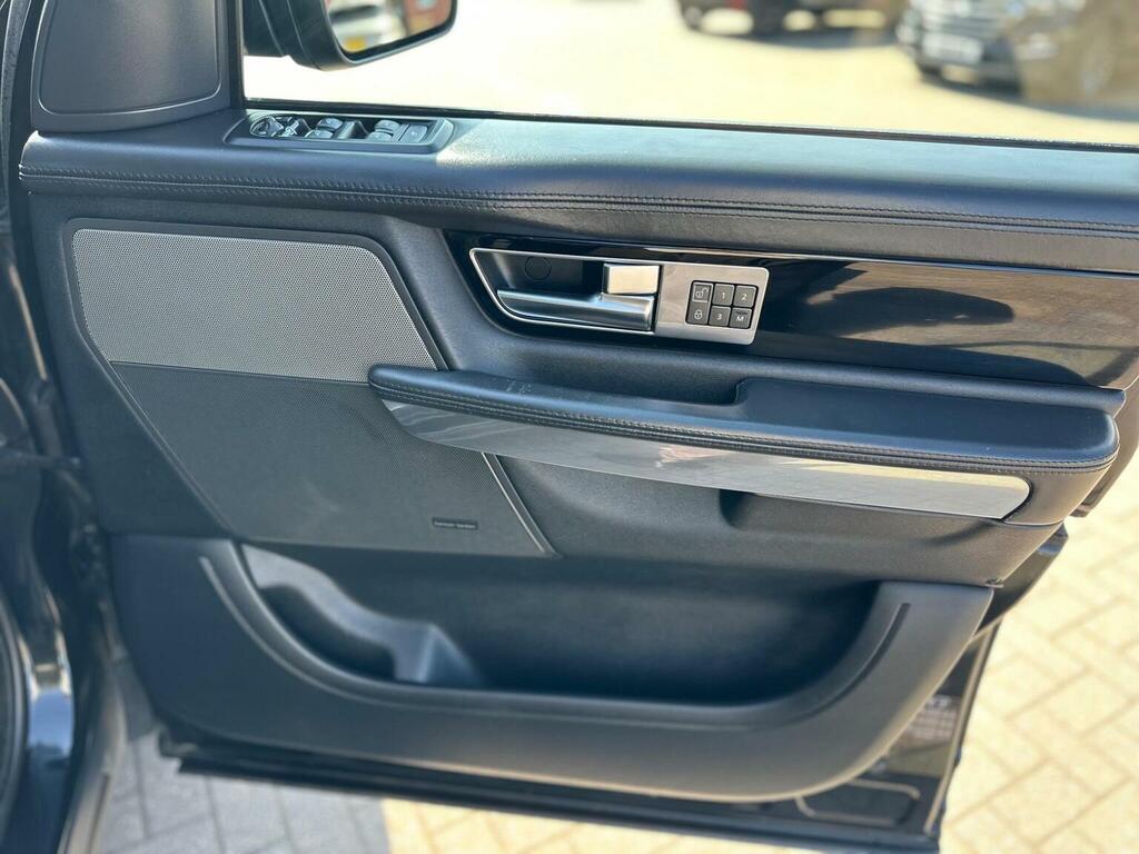 Land Rover Range Rover Sport 3.0 Tdv6 Hse Commandshift Black #27