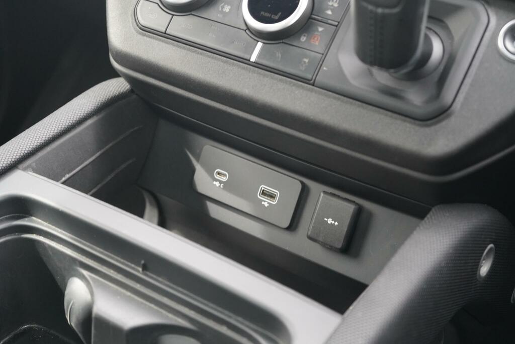 Land Rover Defender 90 3.0 P400 Xs Edition 90 Silver #27