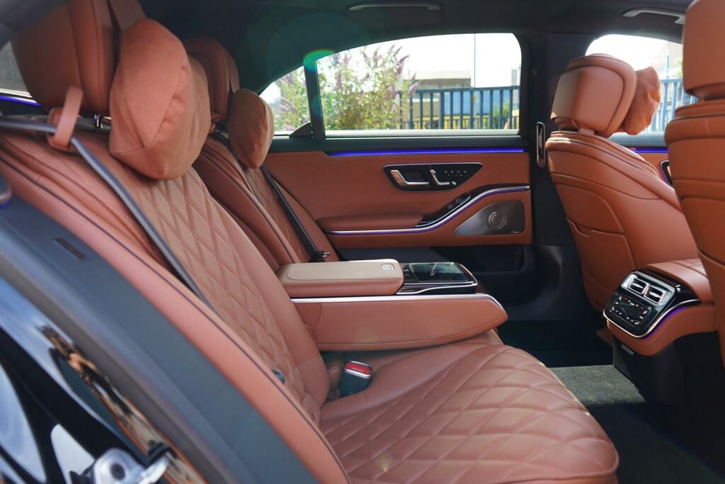 Mercedes-Benz S Class Saloon Silver #21