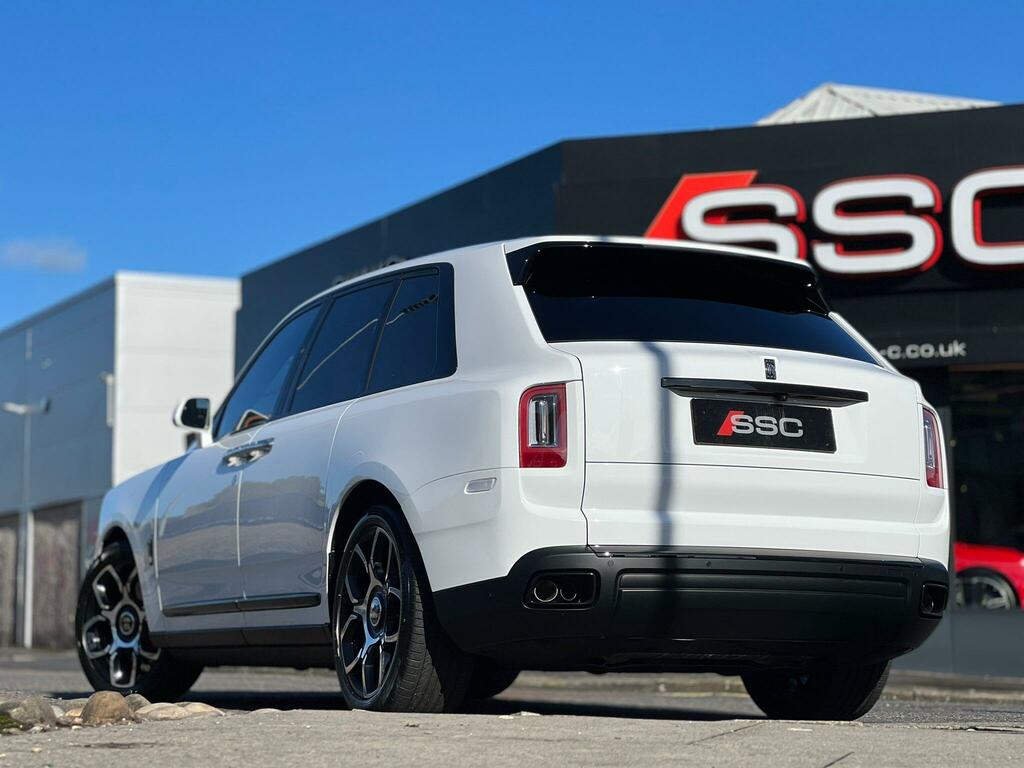 Rolls-Royce Cullinan Black Badge  White #2