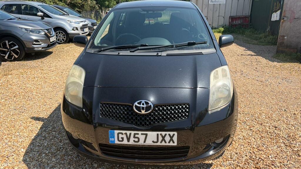 Toyota Yaris 1.3L Zinc Silver #6