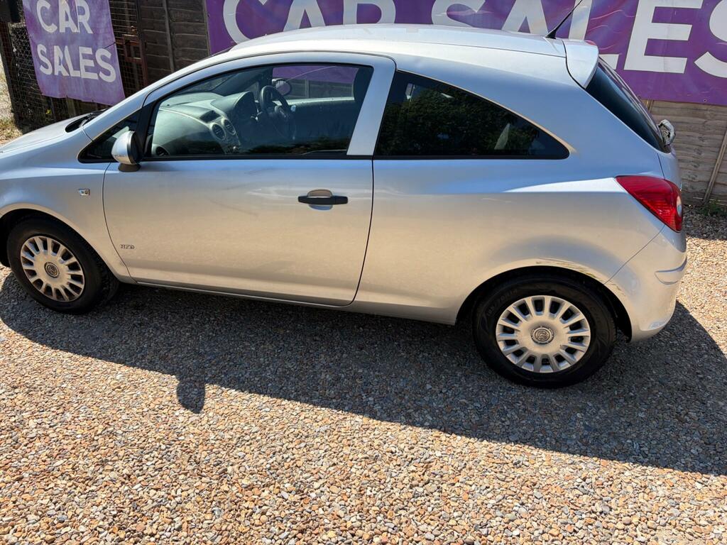 Vauxhall Corsa 1.2I 16V Limited Edition White #2