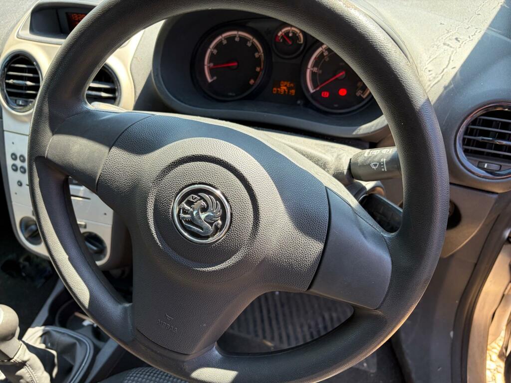 Vauxhall Corsa 1.2I 16V Limited Edition White #7