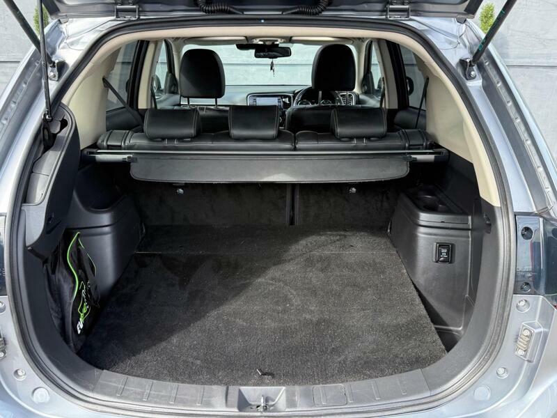 Mitsubishi Outlander 2.2 Di-d 4 4Wd Euro 6 Ss Silver #10