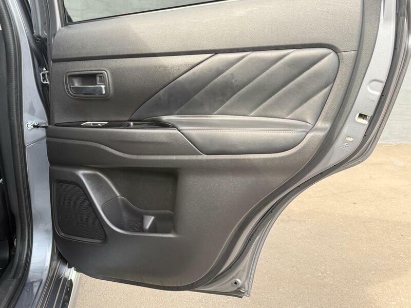 Mitsubishi Outlander 2.2 Di-d 4 4Wd Euro 6 Ss Silver #24