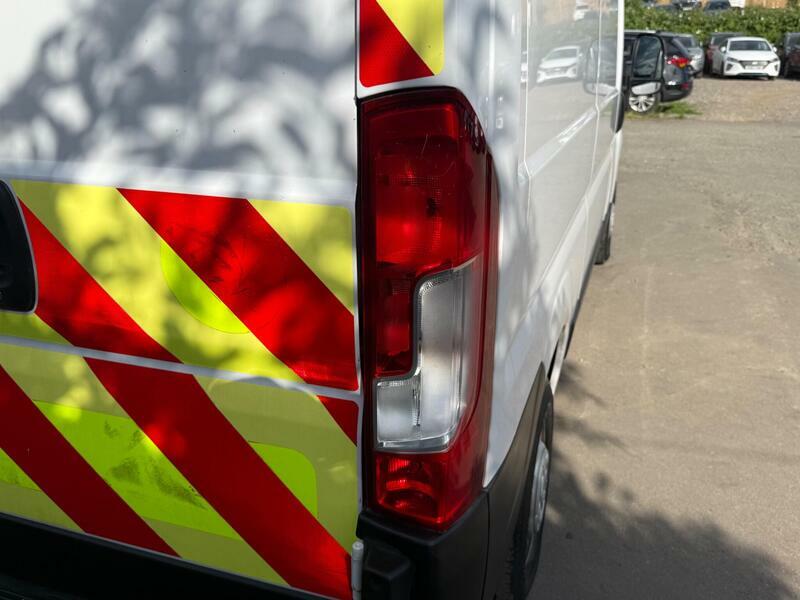 Peugeot Boxer Boxer 335 Professional L3h2 Bluehdi White #18