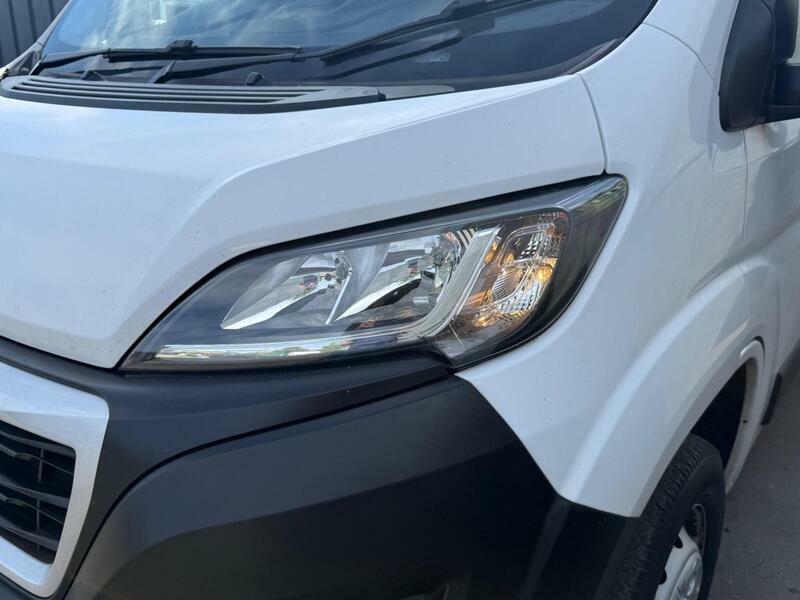 Peugeot Boxer Boxer 335 Professional L3h2 Bluehdi White #17