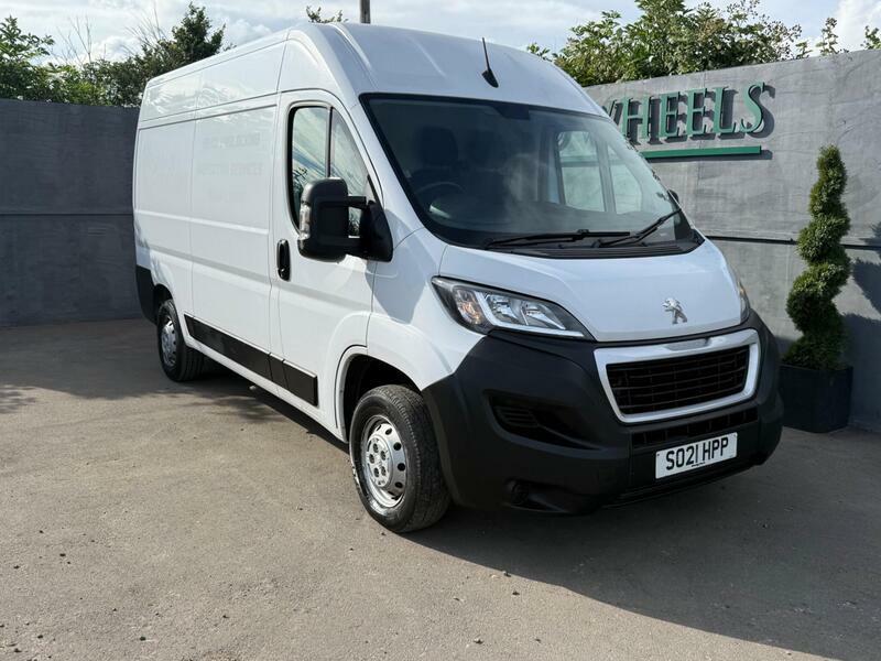 Peugeot Boxer 2.2 Bluehdi 335 Professional L2 H2 Euro 6 S S White