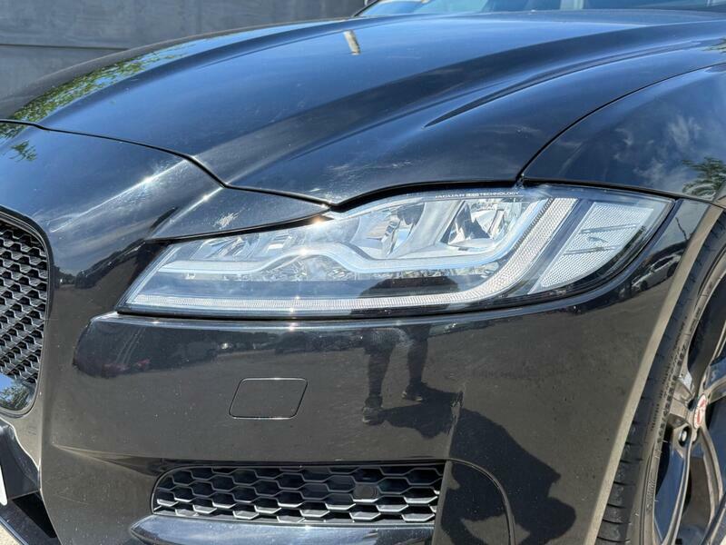 Jaguar XF 2.0D R-sport Saloon Euro 6 Ss White #31