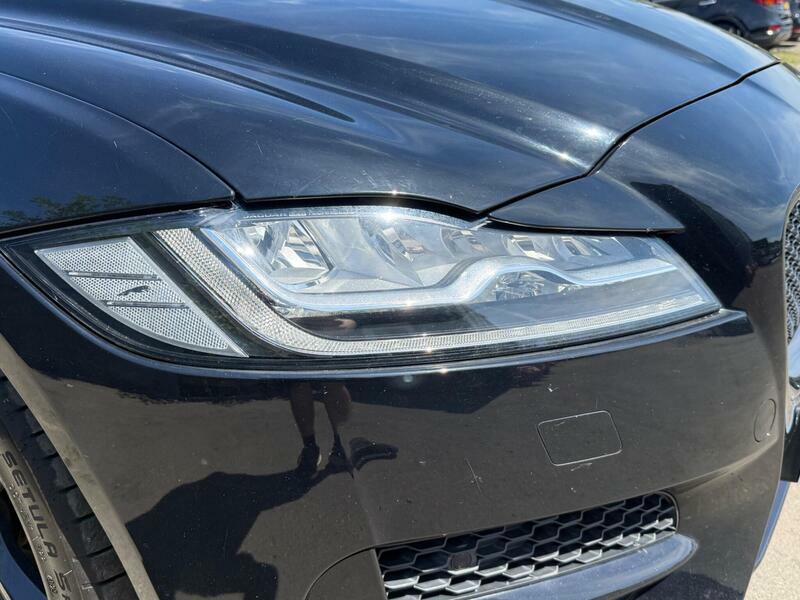 Jaguar XF 2.0D R-sport Saloon Euro 6 Ss White #30