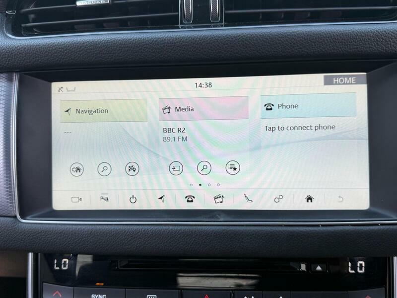 Jaguar XF 2.0D R-sport Saloon Euro 6 Ss White #57