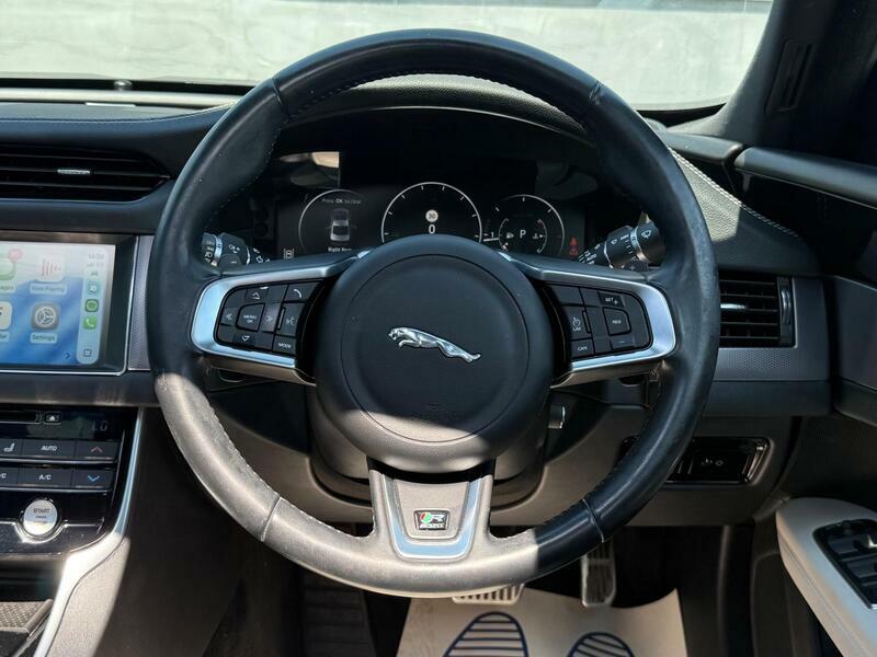 Jaguar XF 2.0D R-sport Saloon Euro 6 Ss White #45