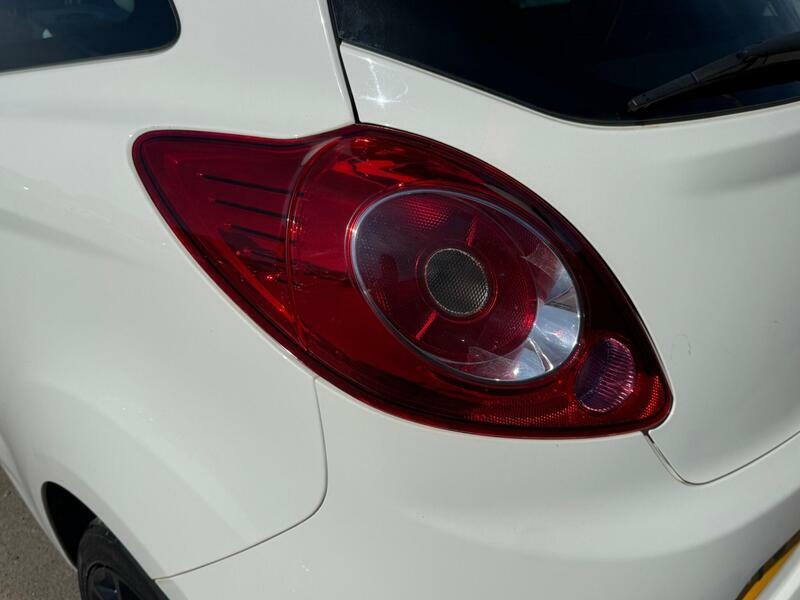 Ford KA 1.2 Zetec 69 Bhp 30 Road Tax- 1 Former Keeper White #26