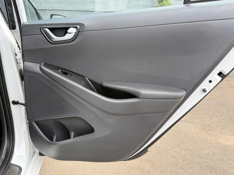 Hyundai Ioniq 1.6 H-gdi 8.9Kwh Grey #23