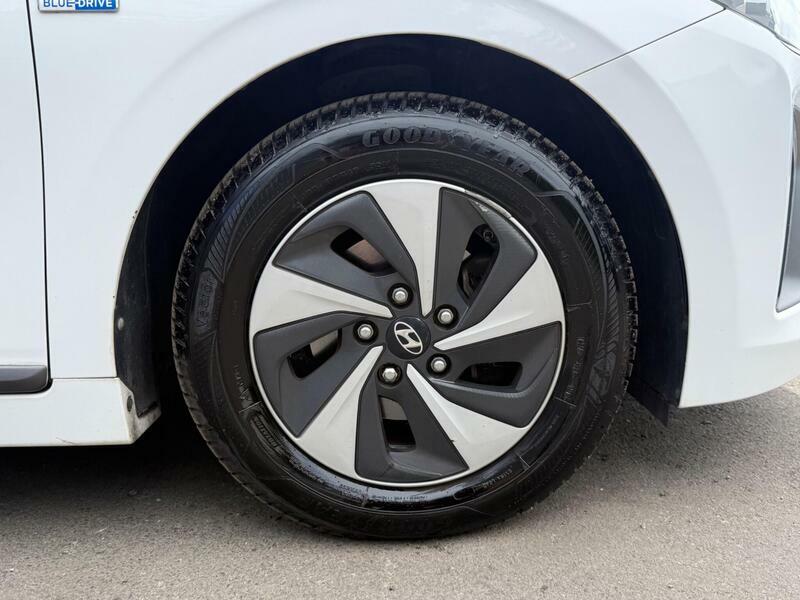 Hyundai Ioniq 1.6 H-gdi 8.9Kwh Grey #44
