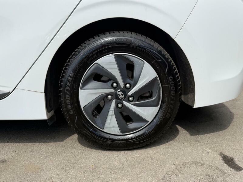 Hyundai Ioniq 1.6 H-gdi 8.9Kwh Grey #41