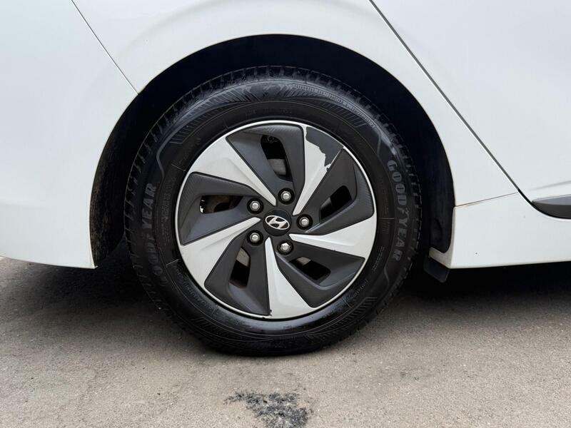 Hyundai Ioniq 1.6 H-gdi 8.9Kwh Grey #43