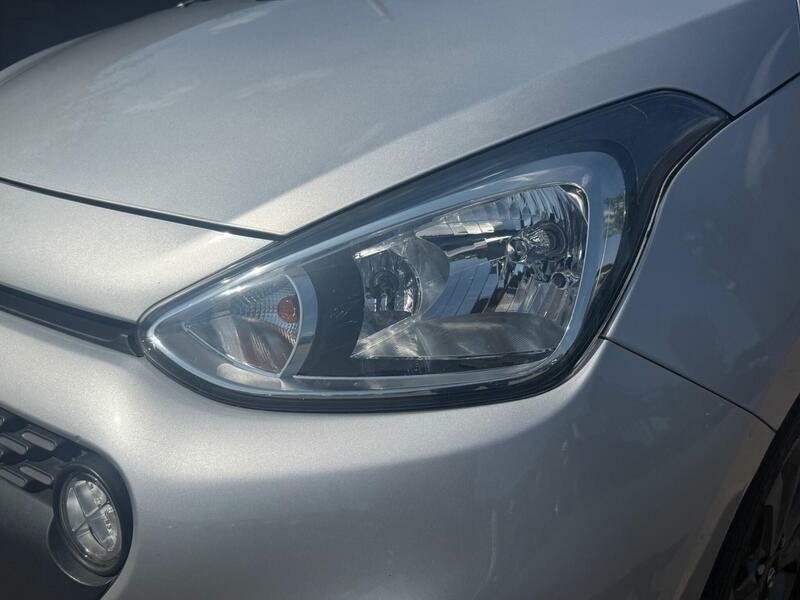 Hyundai I10 Hatchback Silver #26