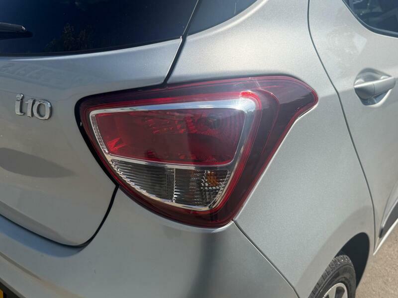 Hyundai I10 Hatchback Silver #28
