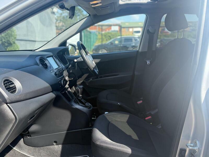 Hyundai I10 Hatchback Silver #18